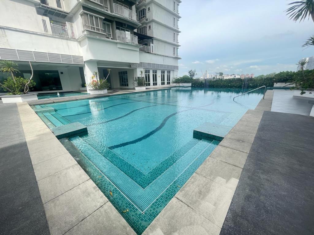 10pax 4 Hidden Gem Sri Petaling 3 Min Bukit Jalil Stadium Pangsapuri *